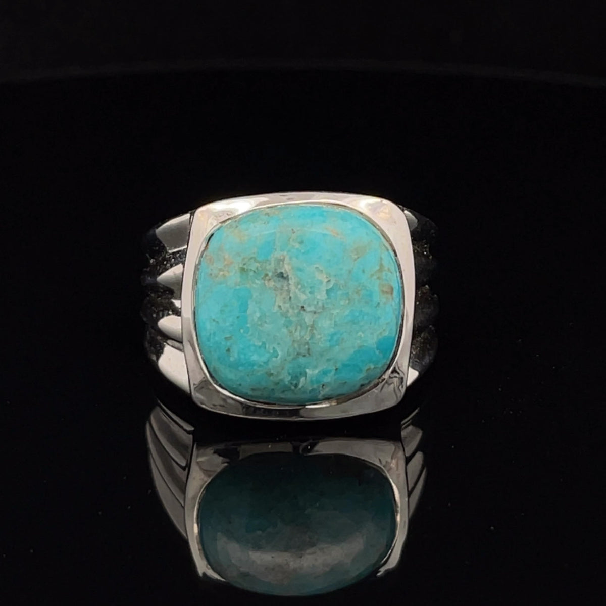 Sterling Silver Kingman Turquoise Ring Size 11