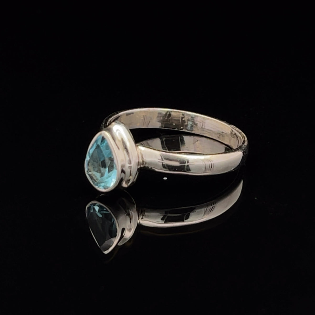Sterling Silver Swiss Topaz Ring Size 9