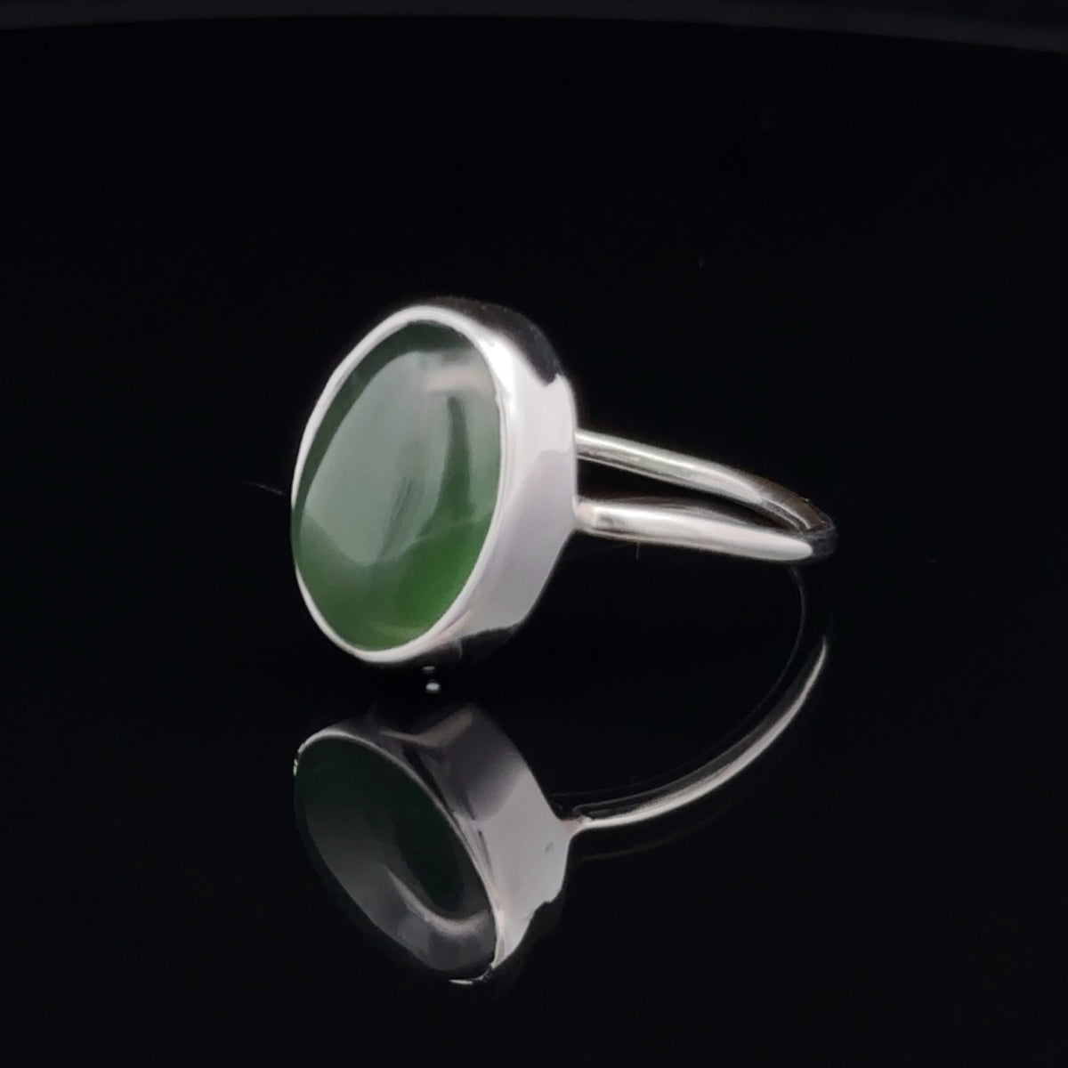 Sterling Silver Nephrite Jade Ring Size 7