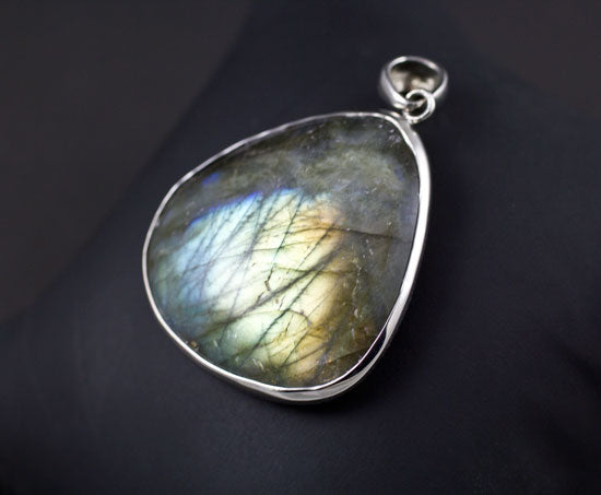 Steel Labradorite Pendant