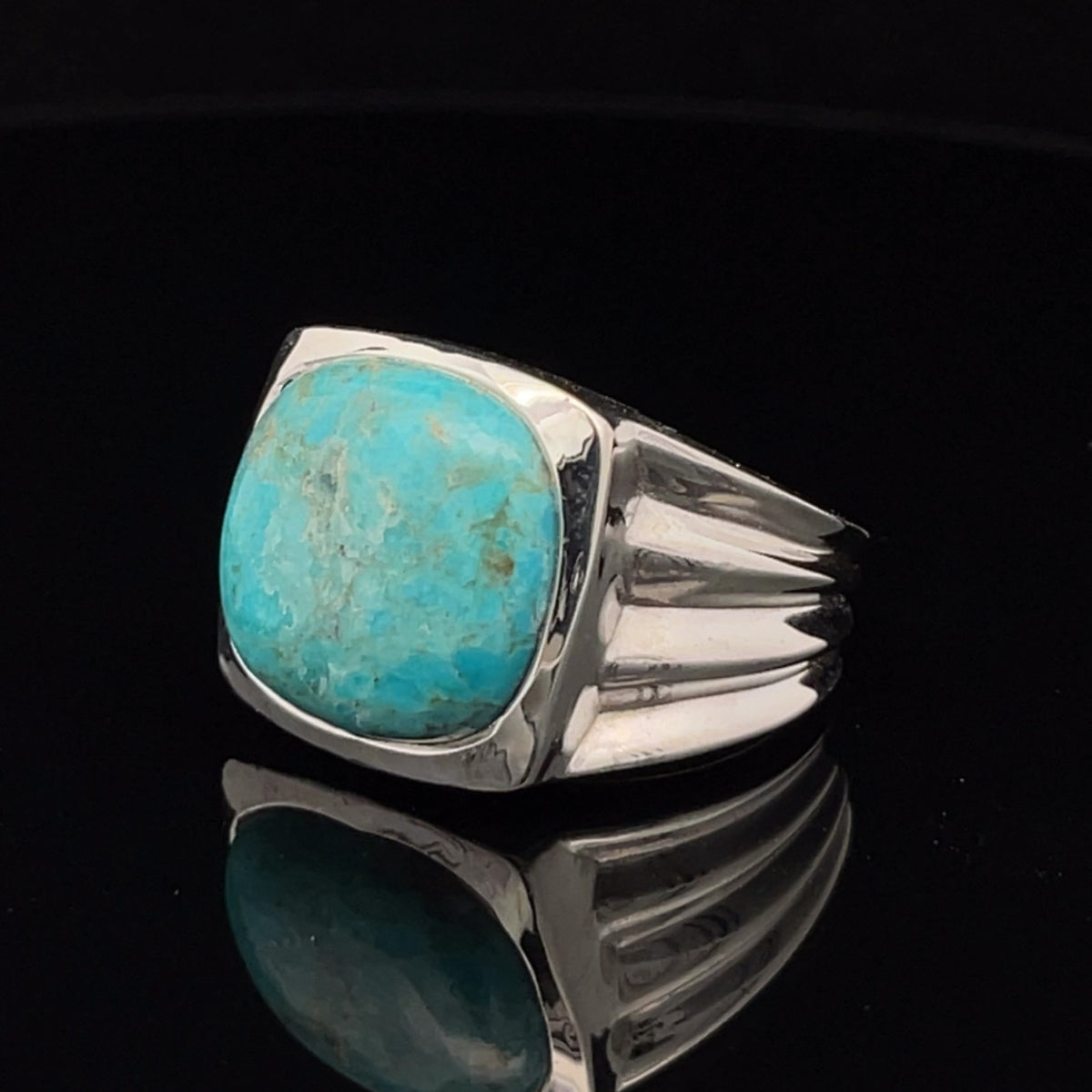 Sterling Silver Kingman Turquoise Ring Size 11