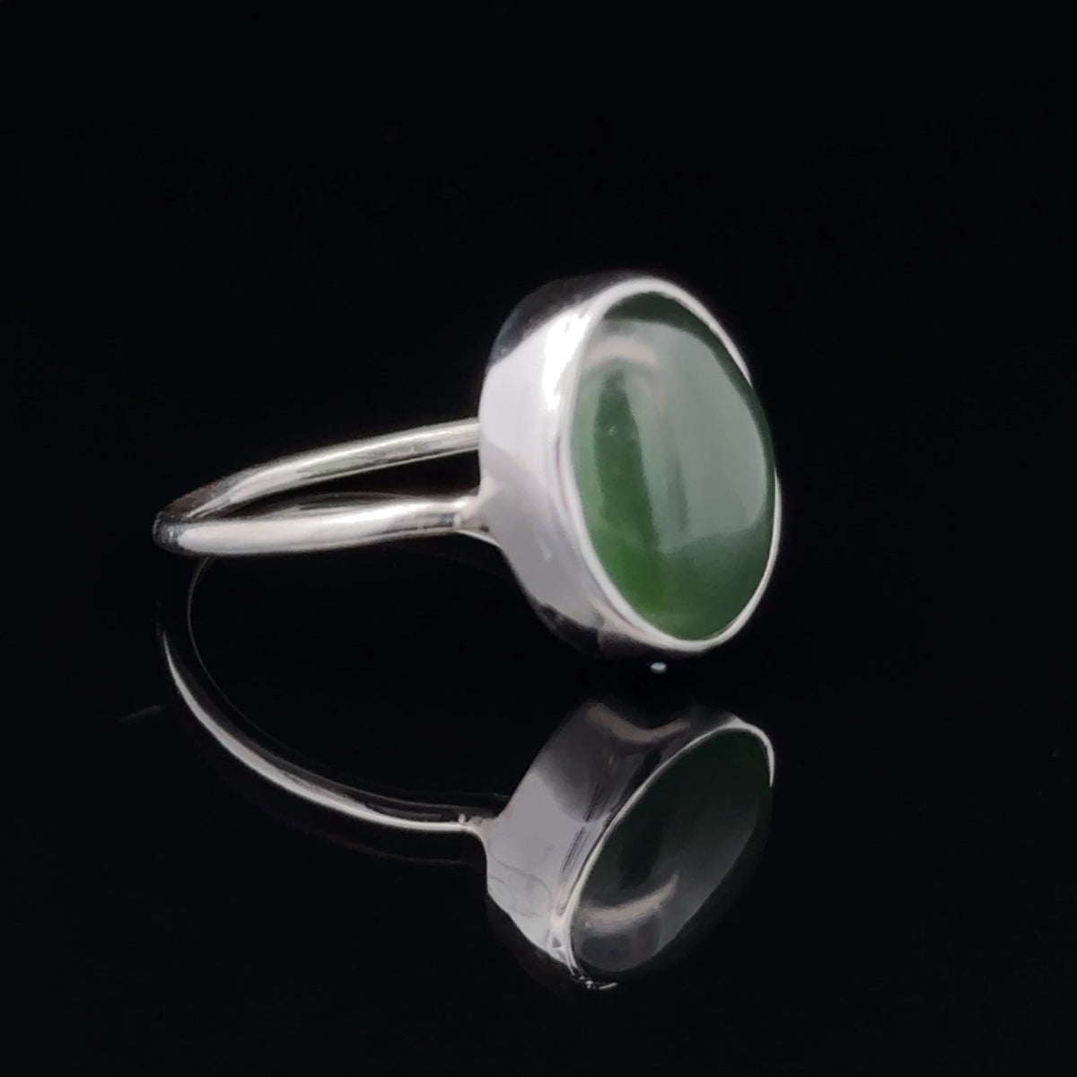 Sterling Silver Nephrite Jade Ring Size 7