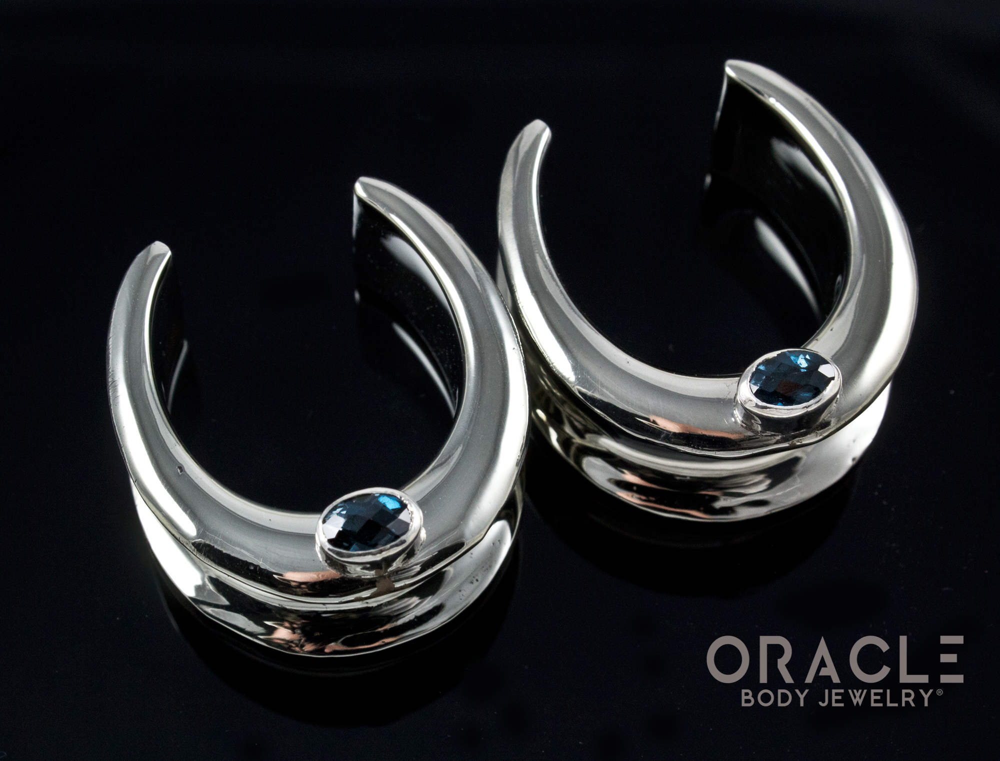 1" (25mm) White Brass Saddles with London Blue Topaz