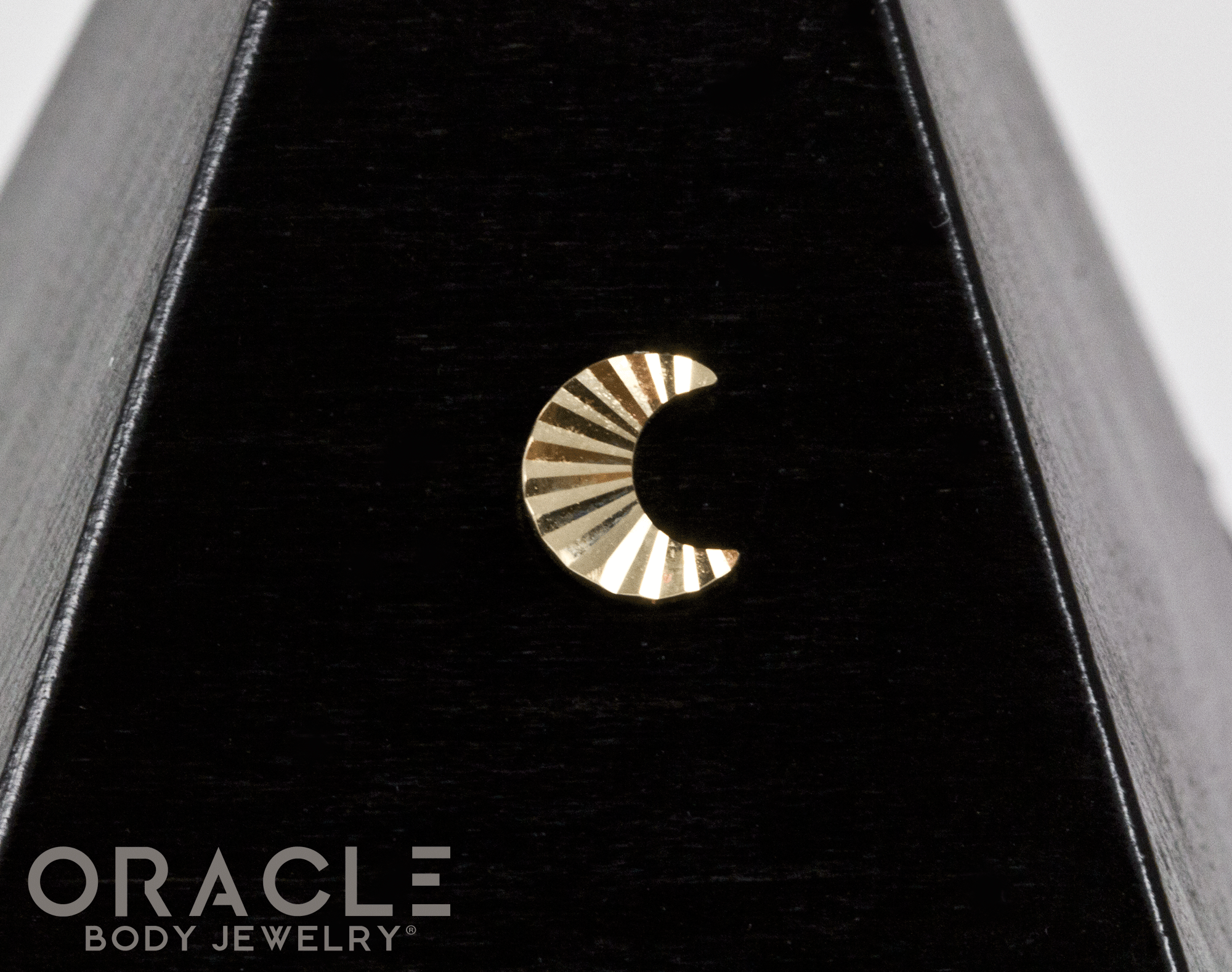 14k Rippled Moon Threadless End