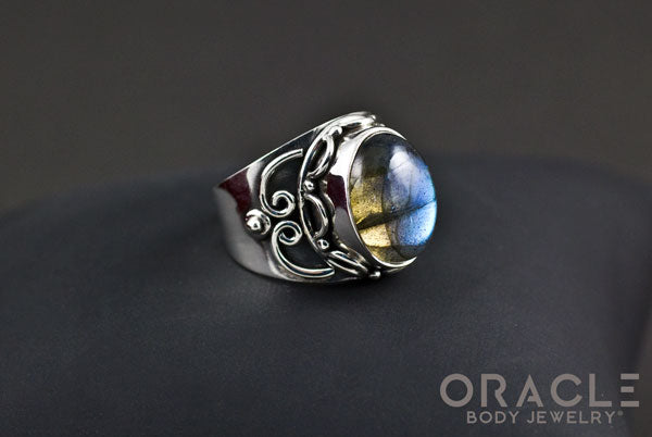 Sterling Silver ring with Labradorite Size 7