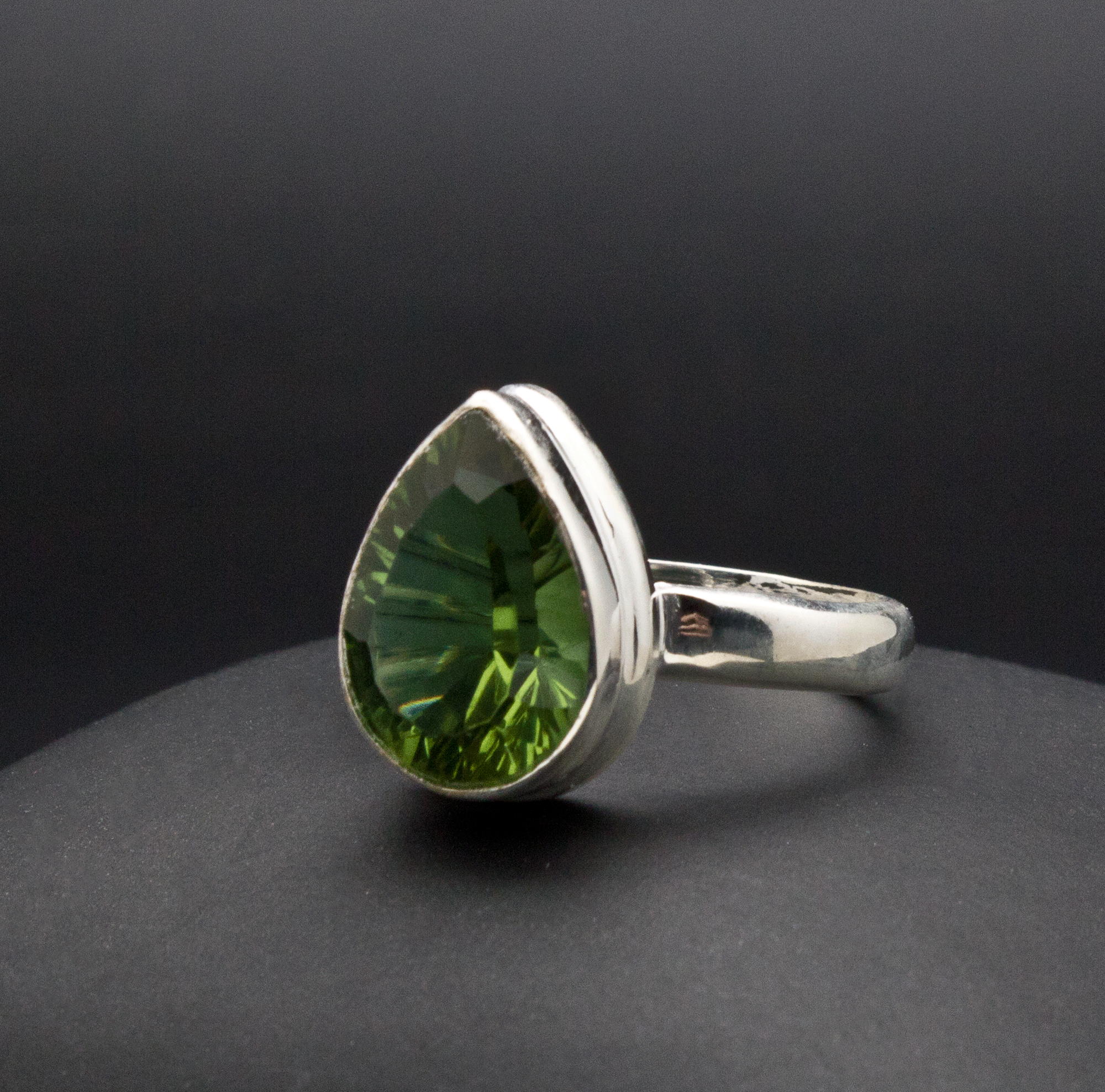 Sterling Silver Color Changing Alexandrite Ring Size 9