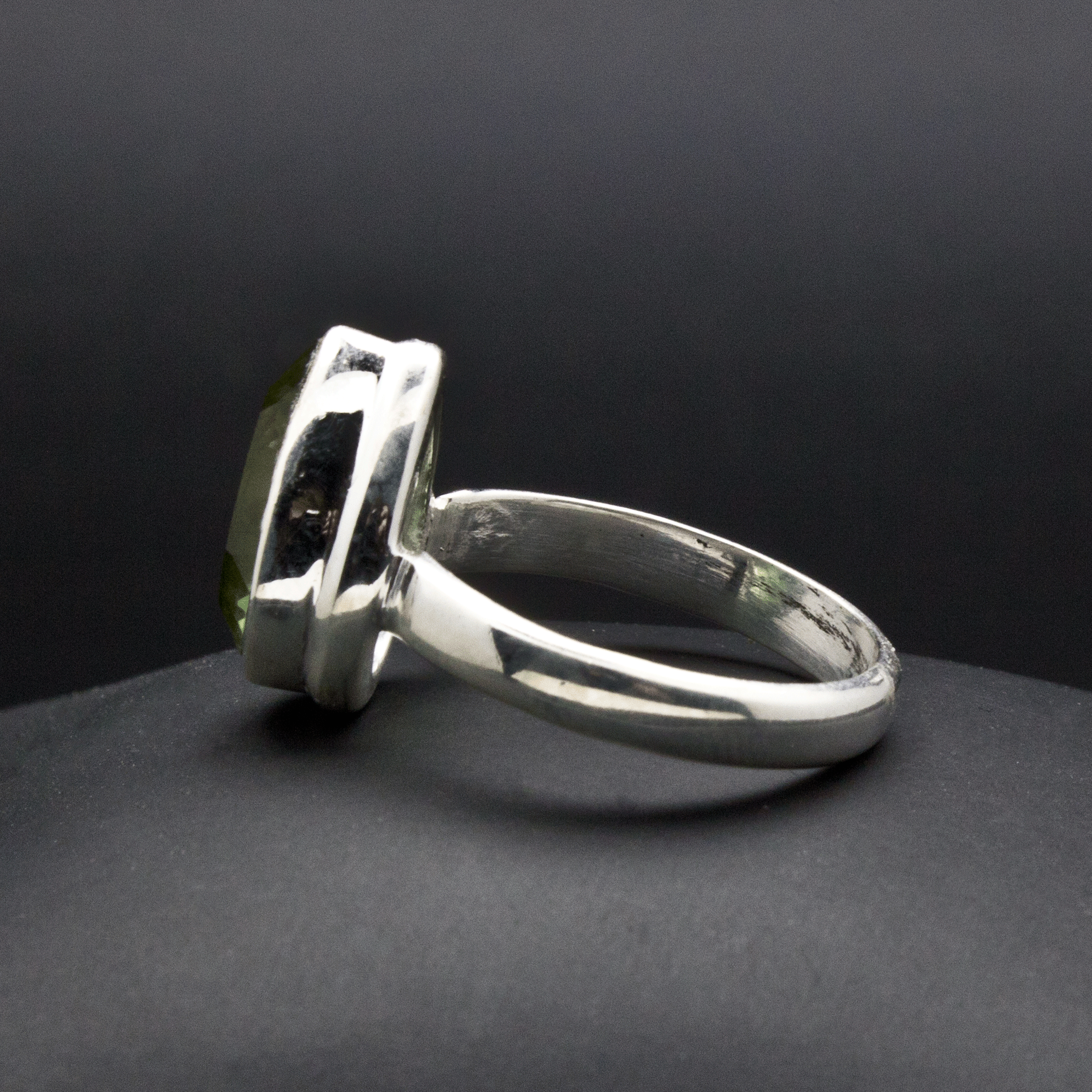 Sterling Silver Color Changing Alexandrite Ring Size 9