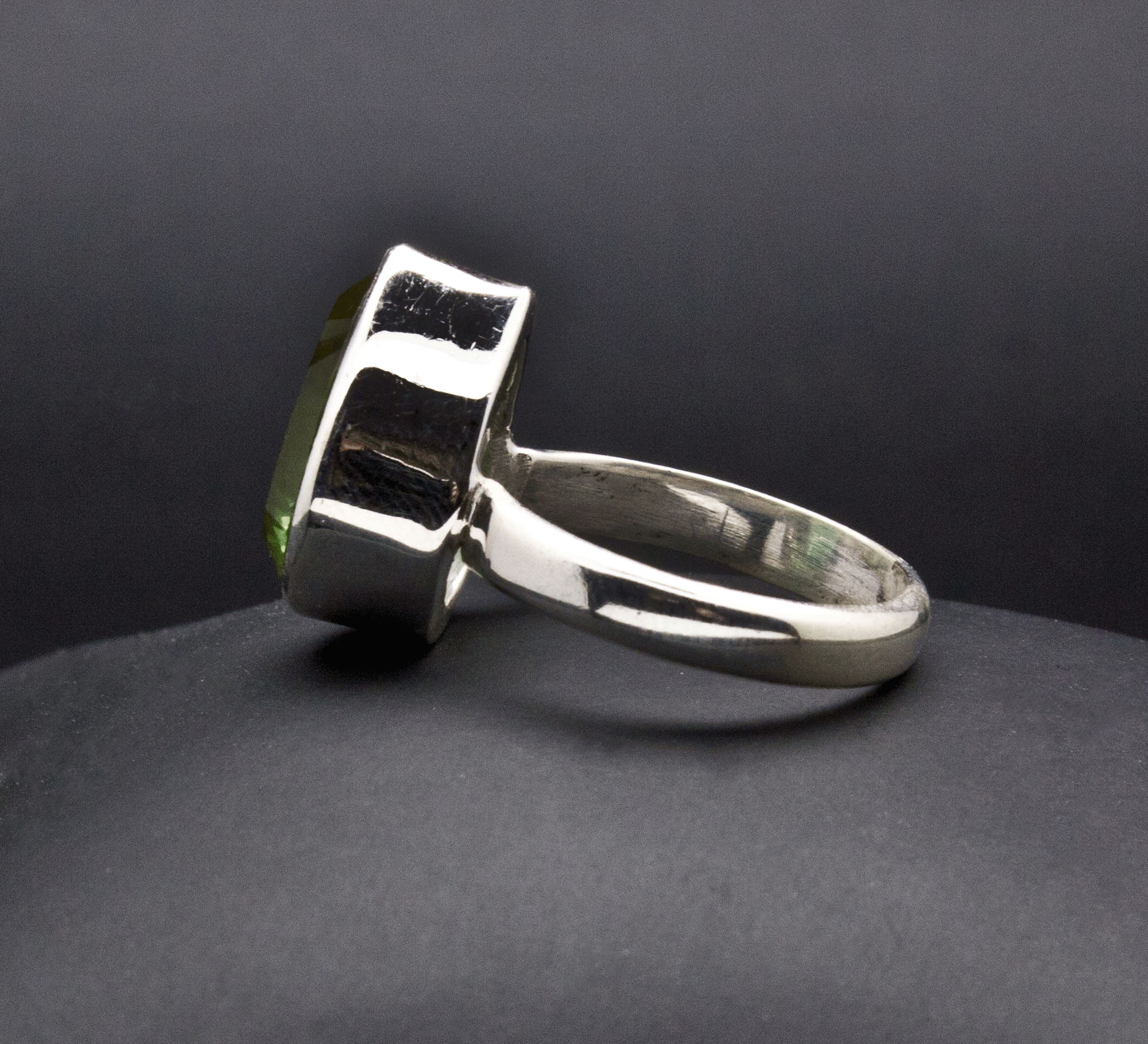 Sterling Silver Color Changing Alexandrite Ring Size 7