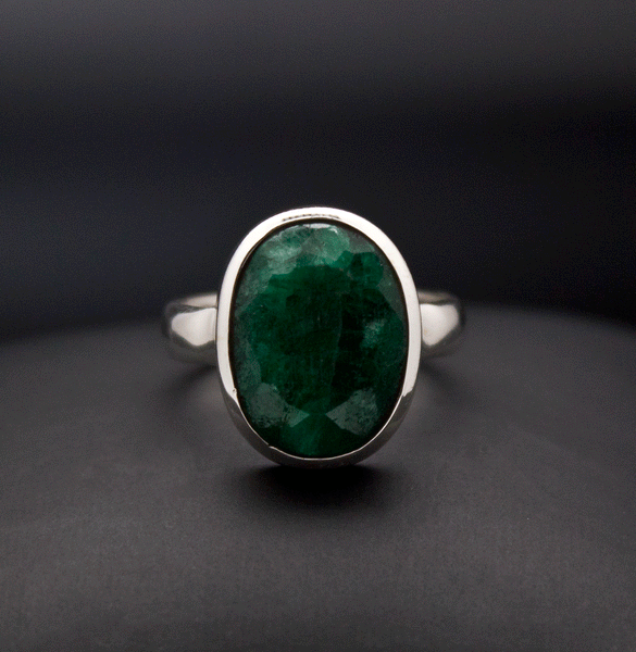 Sterling Silver Emerald Ring Size 7