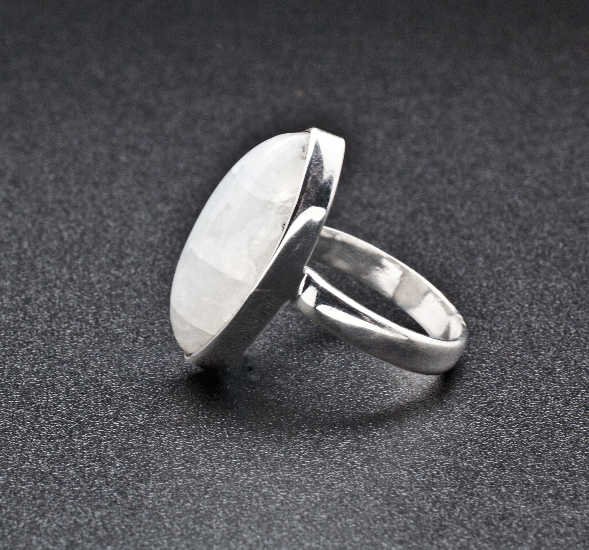 Sterling Silver Moonstone Ring Size 6