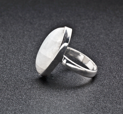 Sterling Silver Moonstone Ring Size 6