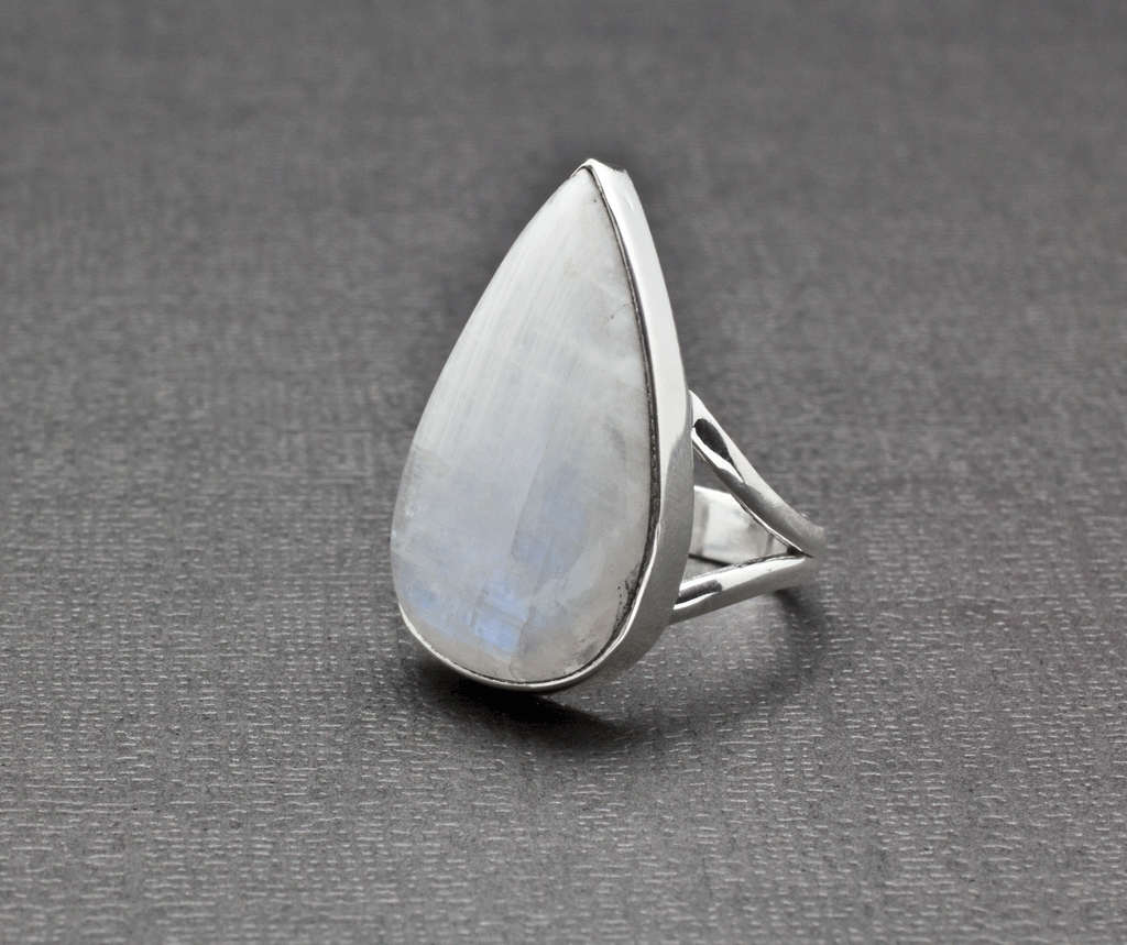 Sterling Silver Moonstone Ring Size 6