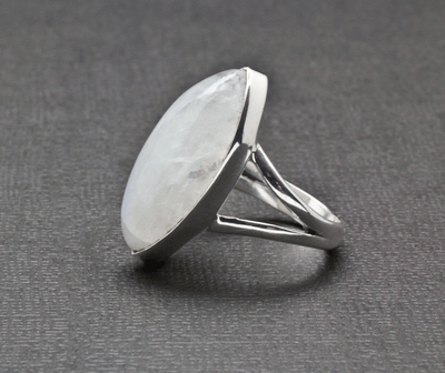 Sterling Silver Moonstone Ring Size 6