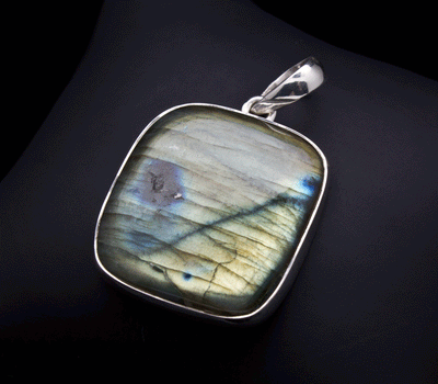 Sterling Silver Labradorite Pendant